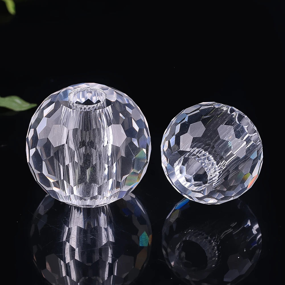 boule cristal transparente facettes géométriques moderne décoration intérieure contemporain ornement