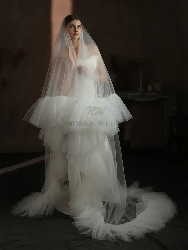 voile mariée blanc tulle deux couches bord coupé clips métalliques classique élégant femme