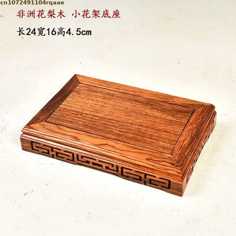 support bijoux bois marron rayures gravure classique artisanal exposant decoratif horizontal vertical gravure geometrique