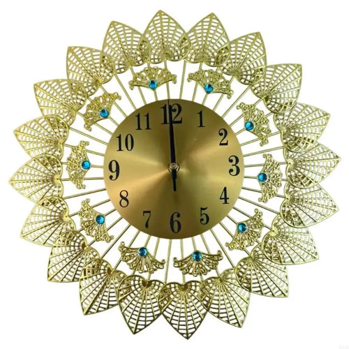 horloge murale moderne or feuilles métal fixation élégante silencieuse chiffres arabes