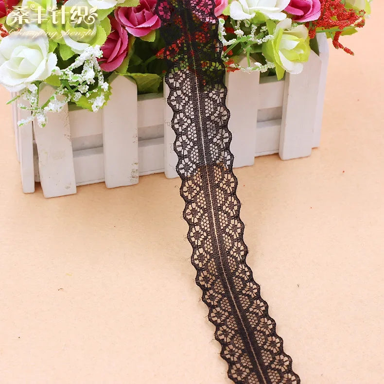 ruban dentelle 30mm violet rose orange bleu noir blanc motifs floraux classique polyester