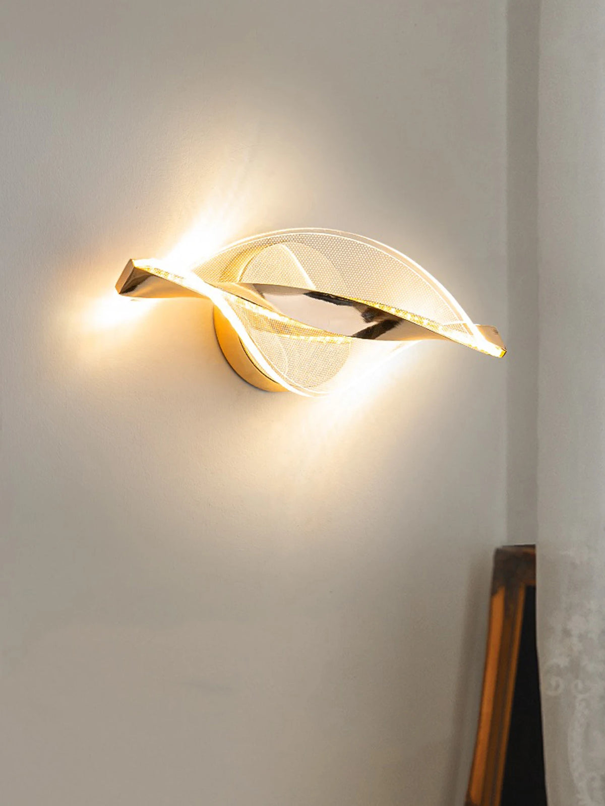 applique murale led moderne or brillante élégante chambre cuisine ondulé éclairage ambiant fixée mur