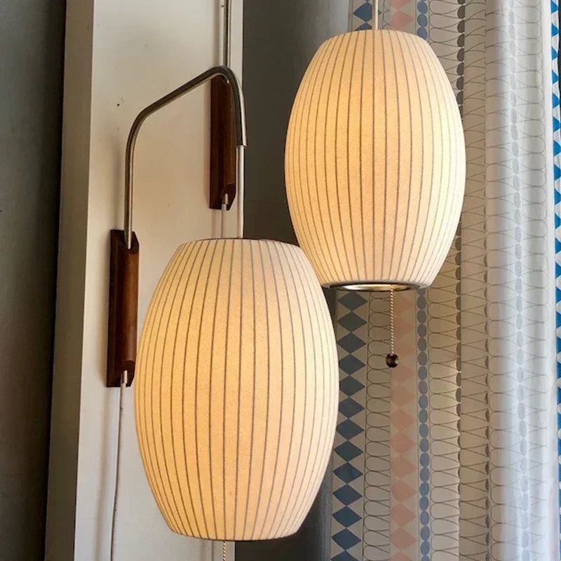 lampe murale moderne blanc bois rayures fixée mur câble électrique interrupteur cuisine chambre coucher