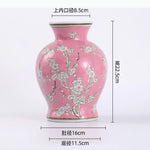 vase table fleurs blanches fond rose vase jaune classique opacité