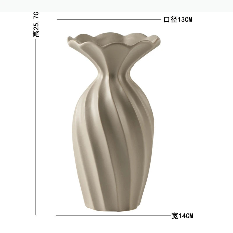 vase moderne céramique blanc rayures horizontales opacité fait main décoration maison