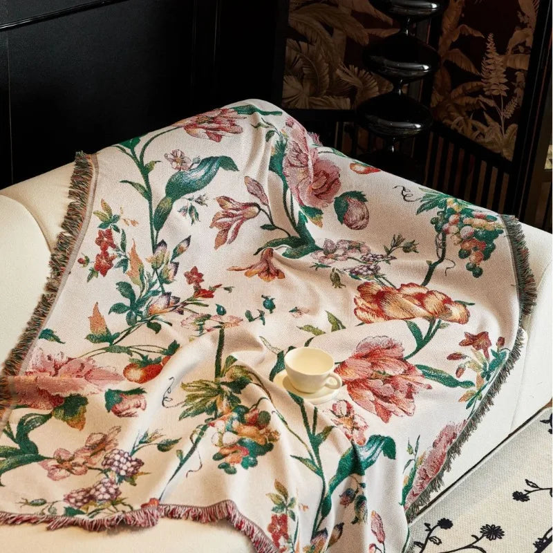 couverture canapé vintage floral beige rose verte rouge jaune franges jacquard polyestère antidérapante