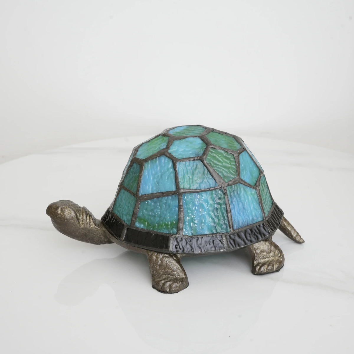 lampe poser tortue verre vert bleu noir carreaux translucide art deco tiffany interrupteur cable
