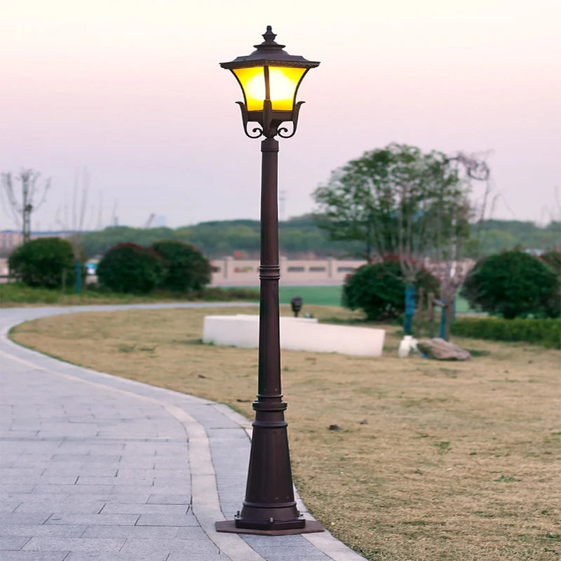 lampe rue marron foncé classique ornements détails sculptés base solide extérieure ip65 led aluminium