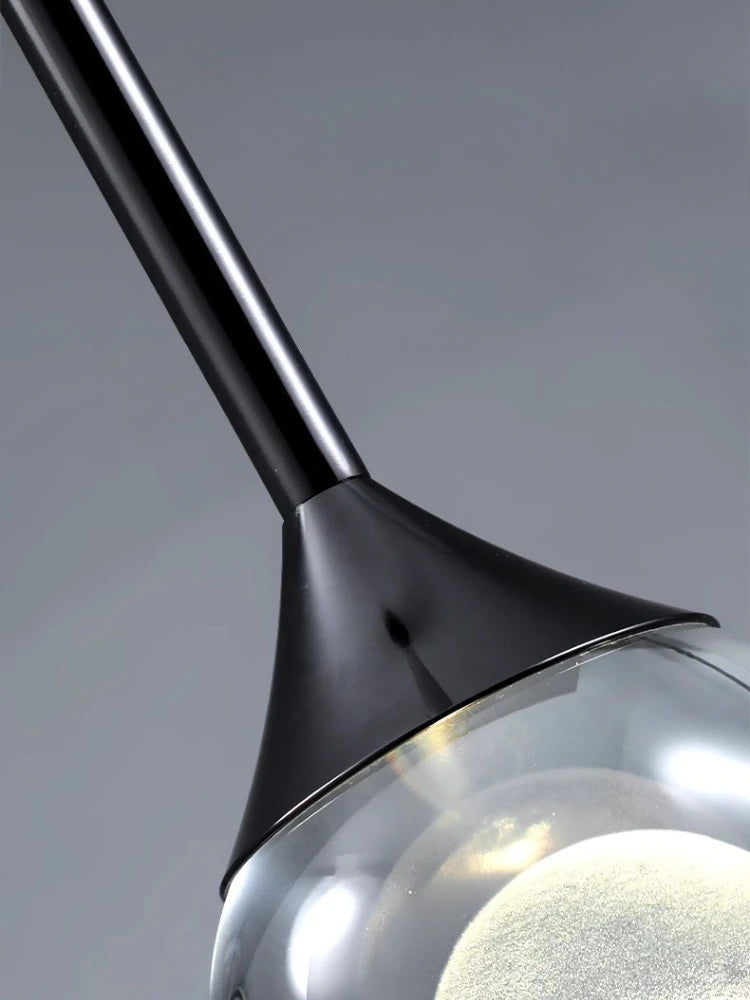 lampe suspendue moderne minimaliste transparente noir argenté brillante chambre restaurant étude cuisine