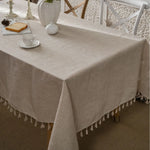 nappe table rectangulaire beige clair lin naturel rustique chic pompons blancs décorative