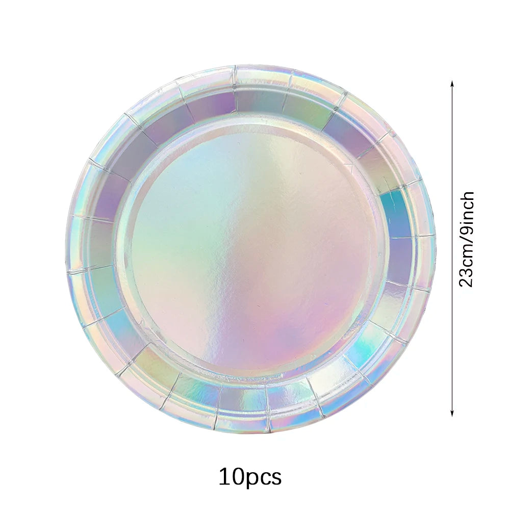 assiettes holographiques argentées gobelets pailles serviettes guirlande festif moderne événement anniversaire mariage