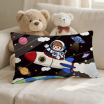 taies d'oreiller décos astronautes bleu clair bleu foncé blanc orange imprimées maison hospitalière cartoon