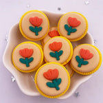 peinture résine kawaii biscuits décorés fleurs stylisées couleurs vives décorative enfantine bricolage scrapbooking