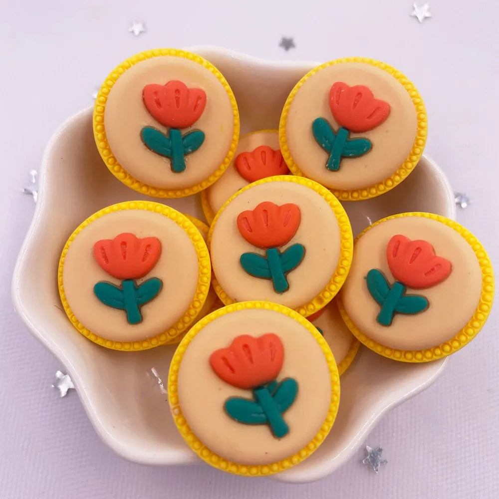 peinture résine kawaii biscuits décorés fleurs stylisées couleurs vives décorative enfantine bricolage scrapbooking