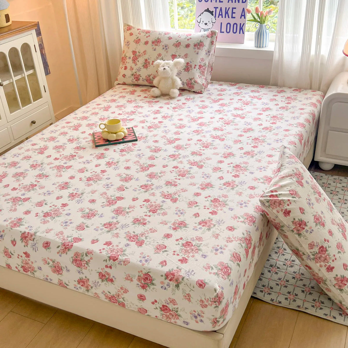 draps lit fleuris housse lit boutons élégants deux oreillers blancs ours peluche classique adultes