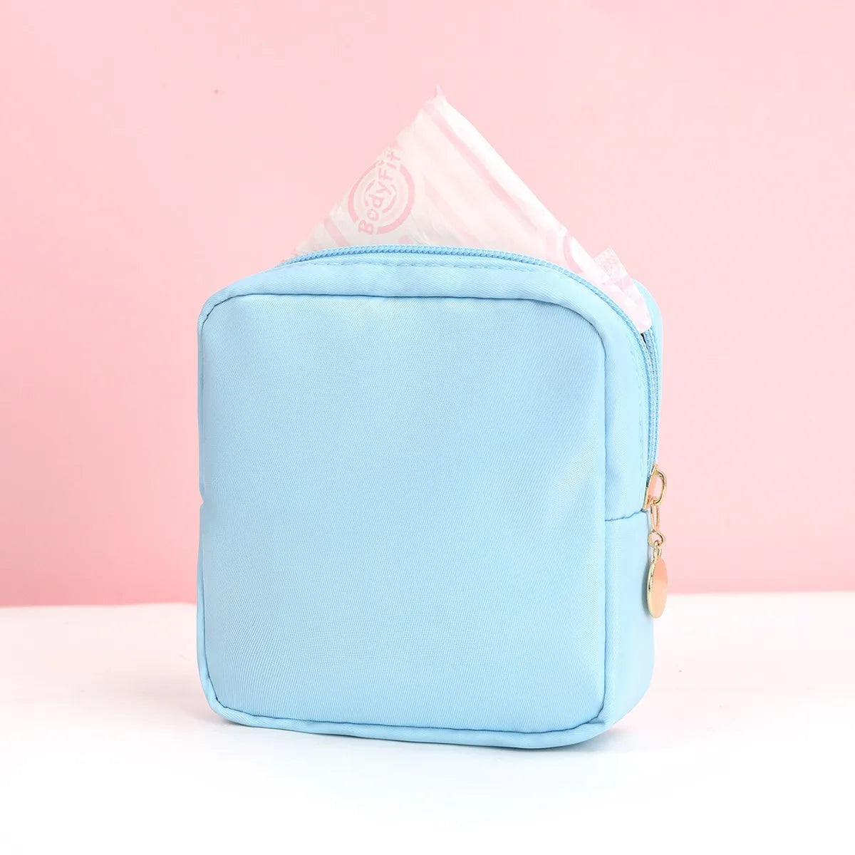 sac main moderne minimaliste vert pastel noir rose blanc beige violet fermeture glissière polyestère