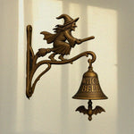 cloche décorative artisanale bronze figurines sorcière chien dieu marin vintage écolo fixations écrousextérieurintérieur