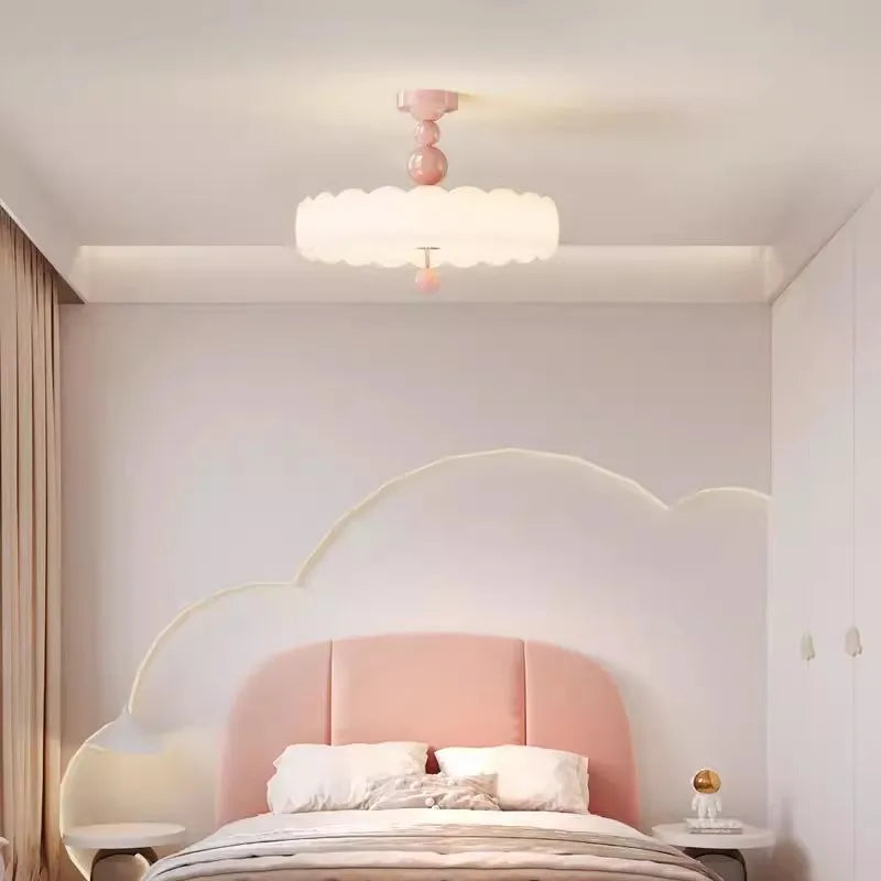 lampe suspendue rose clair nuage texture minimaliste vis fixation base abatjour ampoule led chambre