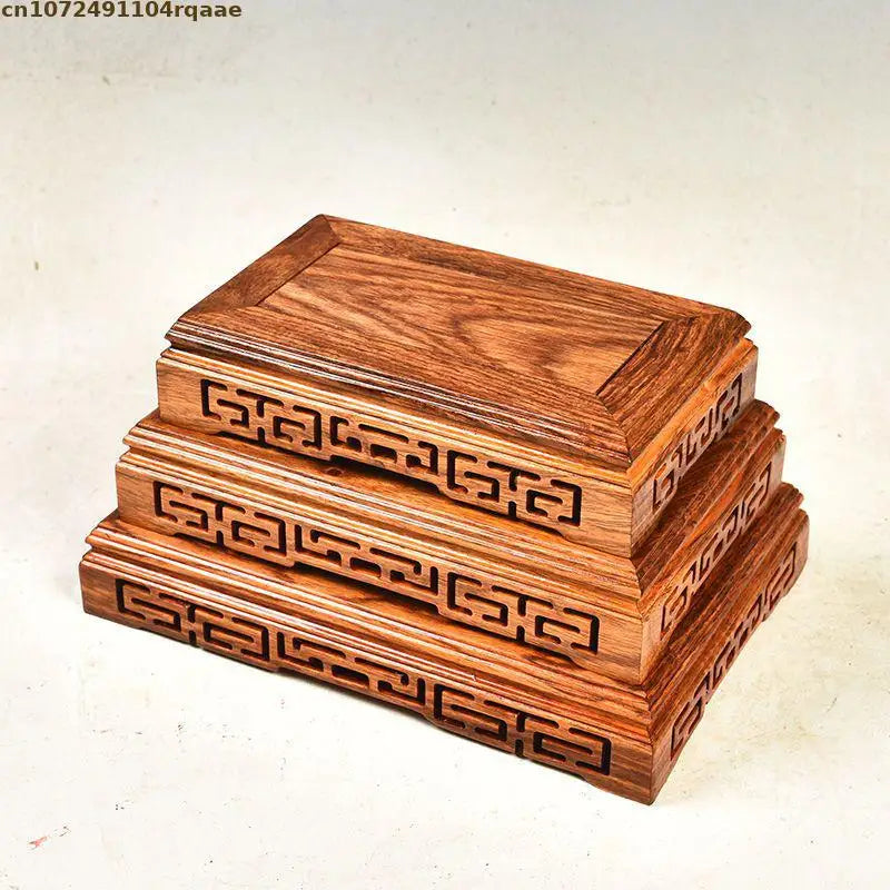 support bijoux bois marron rayures gravure classique artisanal exposant decoratif horizontal vertical gravure geometrique