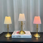 veilleuse rechargeable led moderne plissée abatjour or blanccrème rose chambre