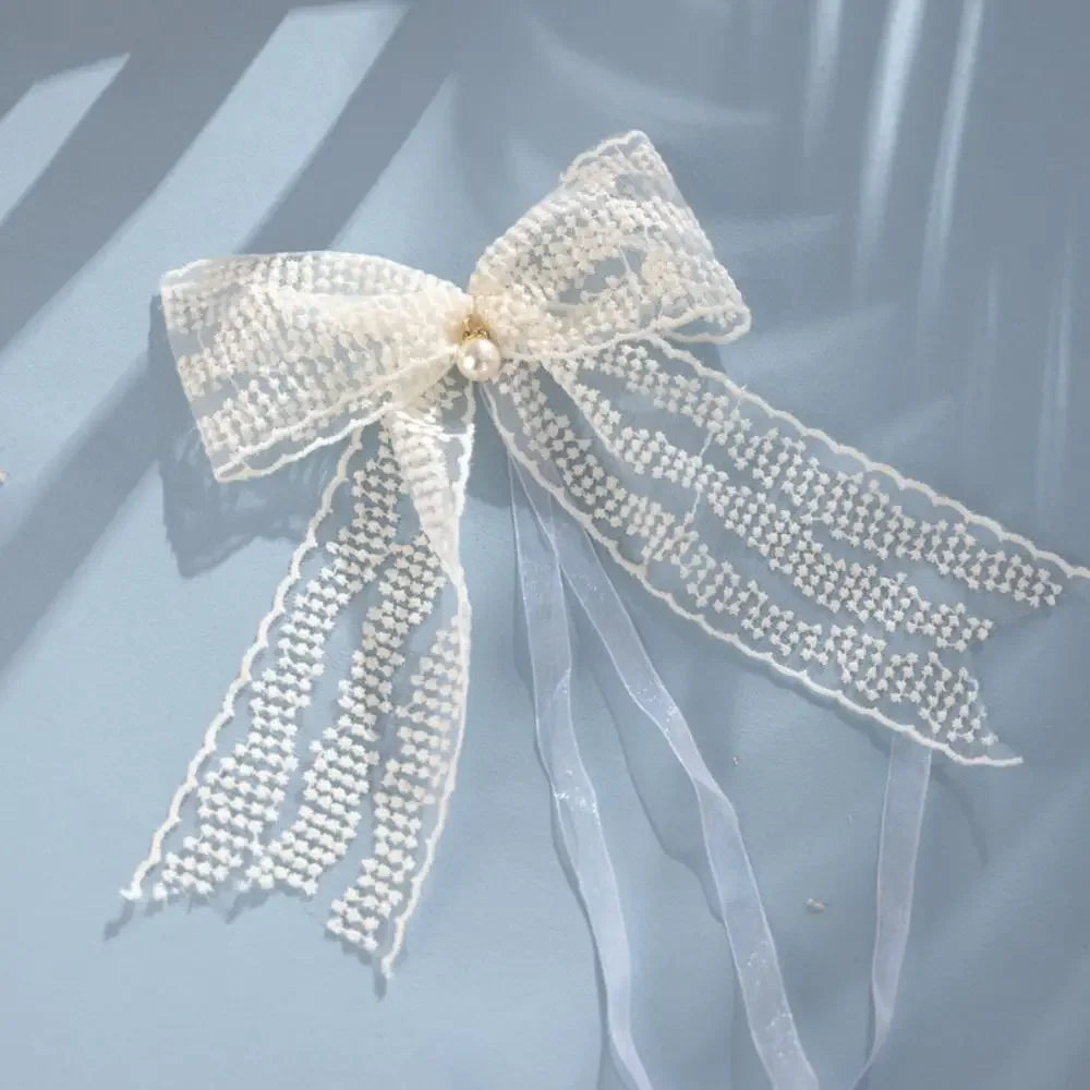 ruban dentelé motif floral blanc classique romantique décoratif 18cm translucideintérieur décoration