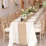 chemin table rustique toile jute nappe blanche decoration mariage champetre assiettes couverts