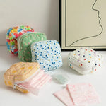sacs cosmétiques toile jaune vert bleu blanc rose patchwork pois fleurs vintage zip