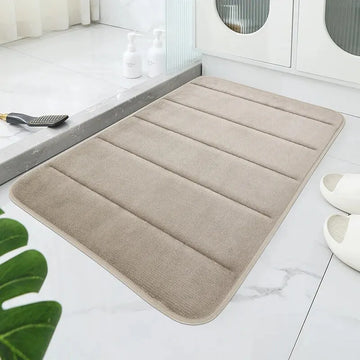 tapis bain doux élastique motif fleurs noires fond blanc moderne gris marron confortable absorbant