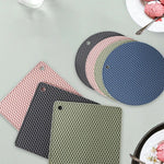 tapis silicone moderne rose gris vert olive texture nid d'abeille carré rond cuisine