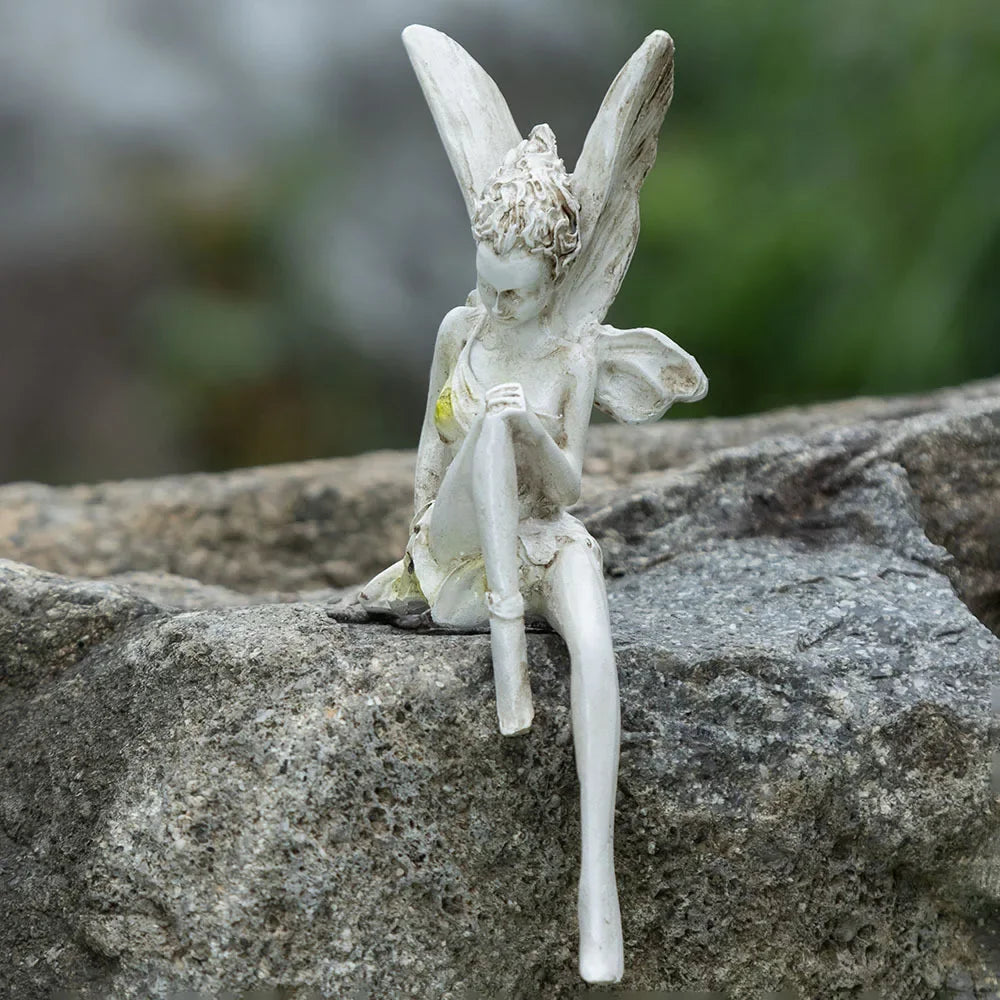 statues fées jardin extérieur résine vert gris blanc ailes translucides robe feuillue classique romantique