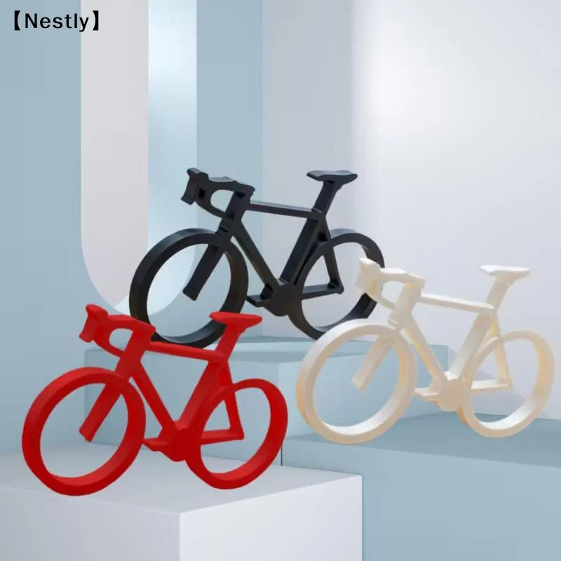 décoration moderne minimaliste sculpture vélo noir rouge blanc anneau métallique