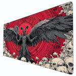 tapis jeu gothique art personnages ailes cartes rouge noir gris