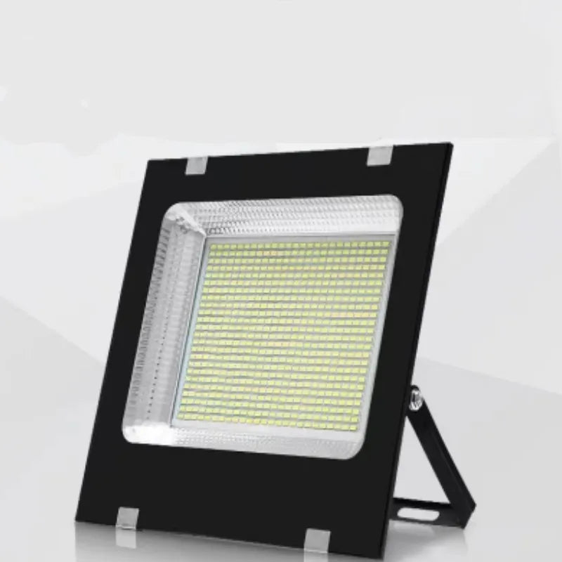 projecteur led 220v 500w 600w industriel moderne surface texturée ventilée fixations métalliques