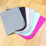 tapis protection coiffure rose gris noir bleu clair moderne rayures ondulées clips