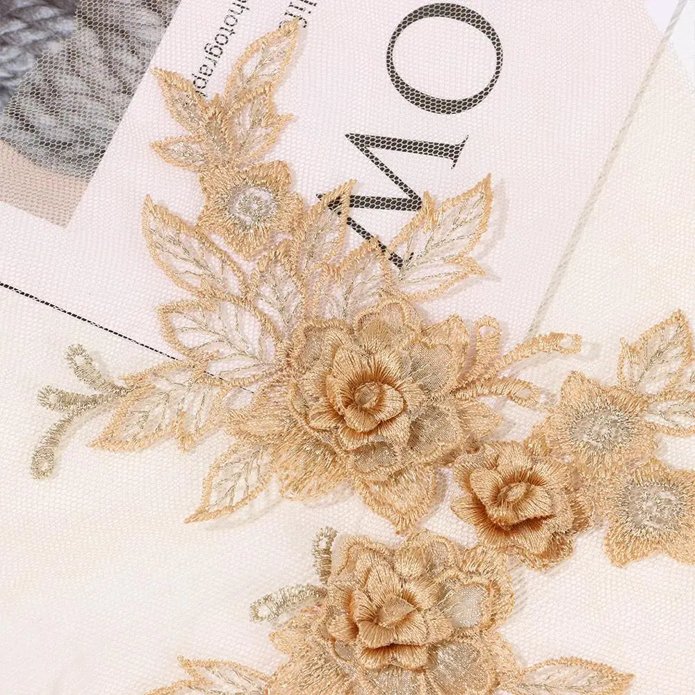 applique textile brodé fleurs doré clair broderie fine adult femelle polyester