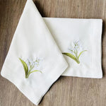 serviettes table brodées fleurs feuilles coton blanc vert bleu rustique fêtes maison mariage