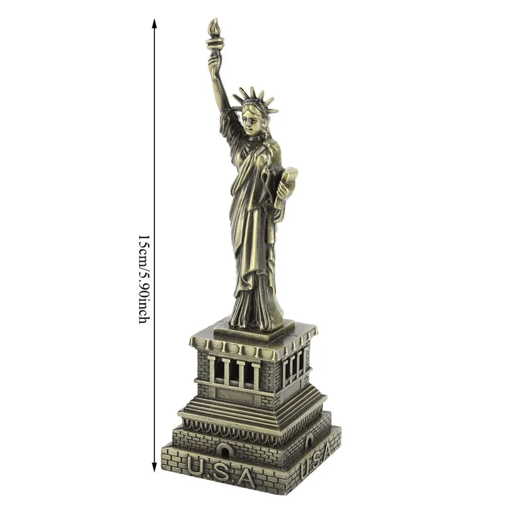 statue liberté miniature bronze relief décoration intérieure souvenir usa statuaire historique texture détaillée chambre