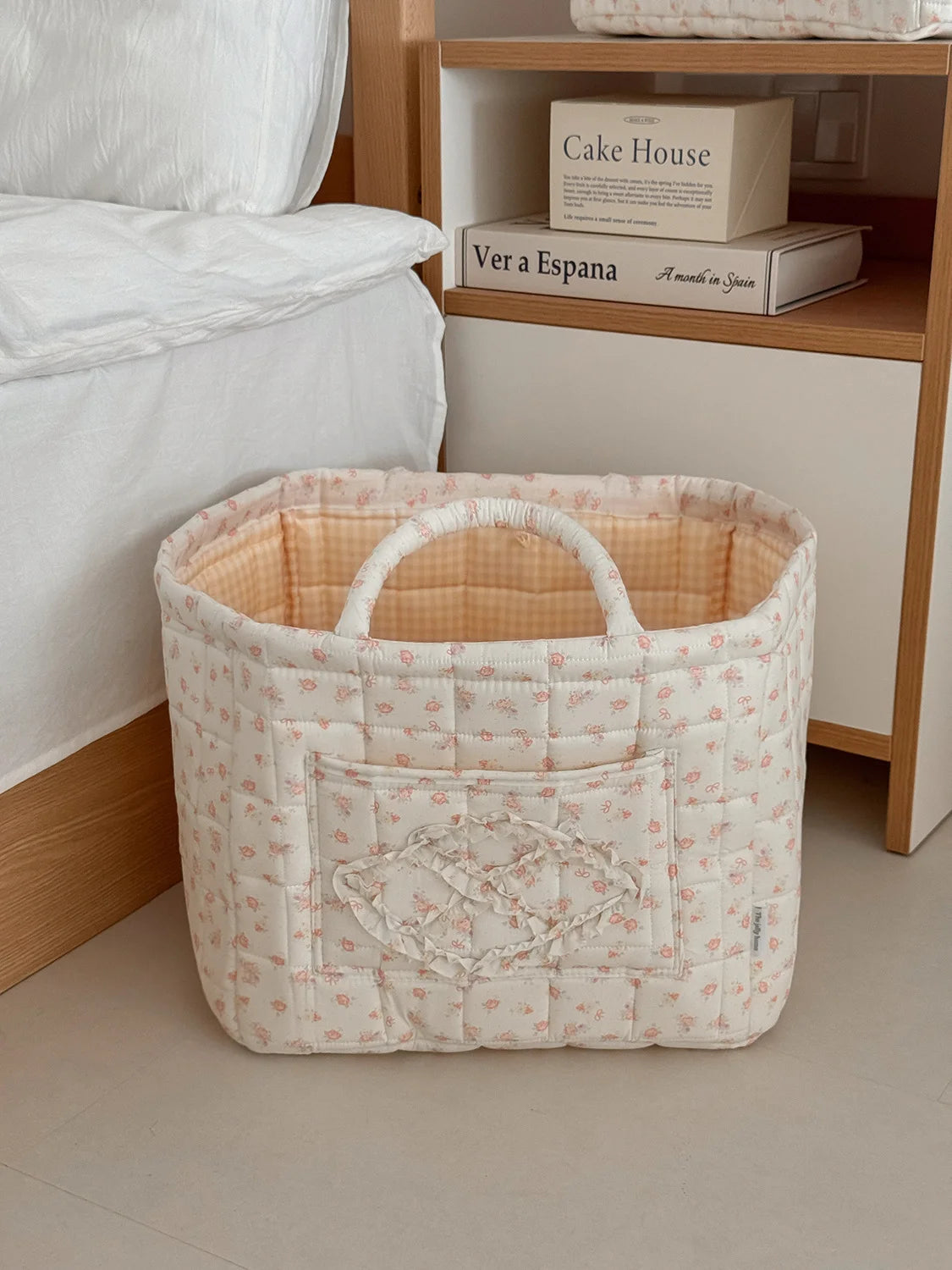panier rangement tissu rose motifs floraux doux romantique