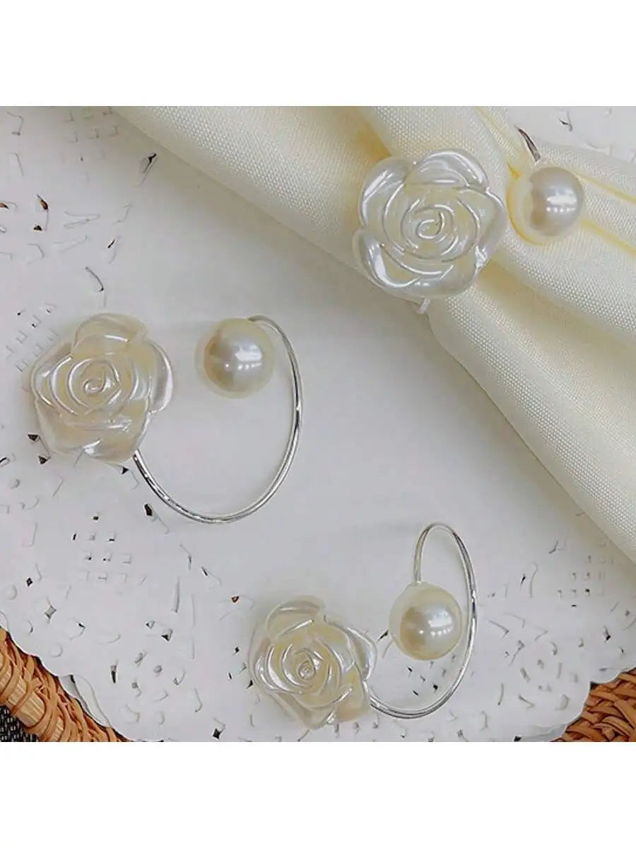 anneaux serviette or roses argent élégants classiques mariage décoration table festive