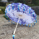 parapluie traditionnel fleurs oiseaux rouge vert bleu violet rose poignée bois tassel soie