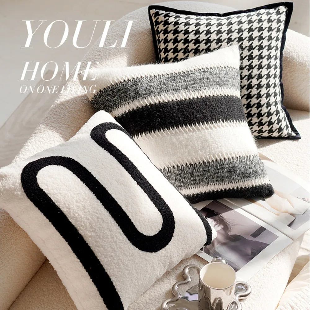 coussins oreillers moderne rayés blanc noir décor maison sergé fixations