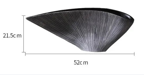 cache plat noir rayures fines moderne opacite vase table deco maison erotique echangisme erotique