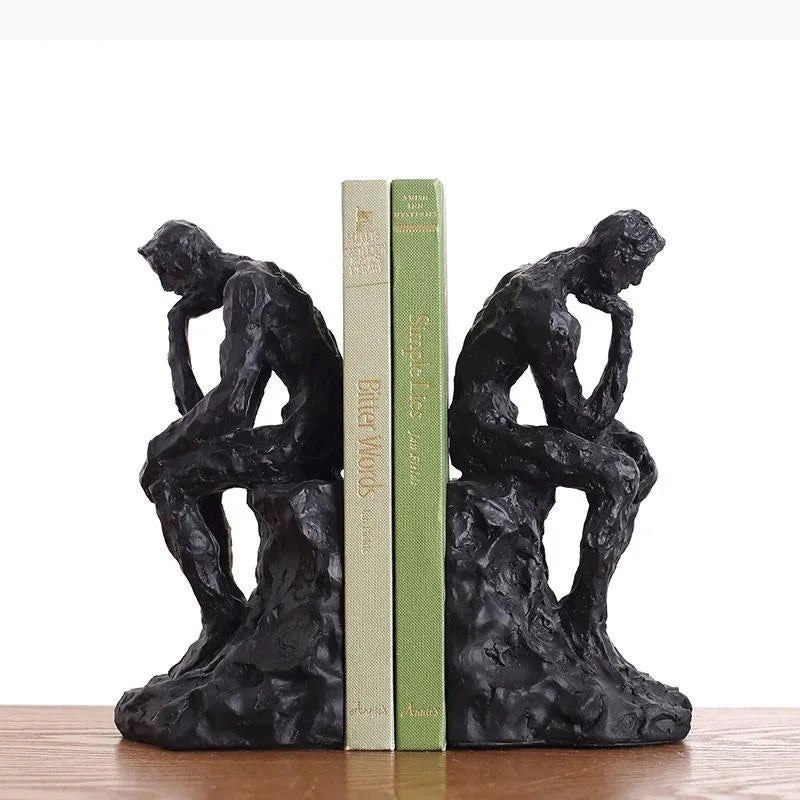 statue livre sculptée moderne noir blanche décor pensé matière organique gens