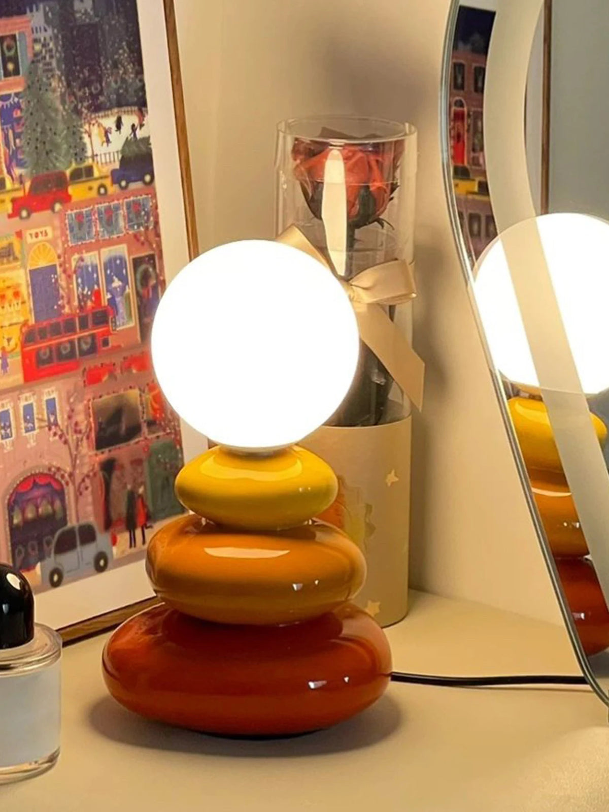 lampe table moderne sphères empilées orange bleue grise chambre coucher ambiance décoration chambre