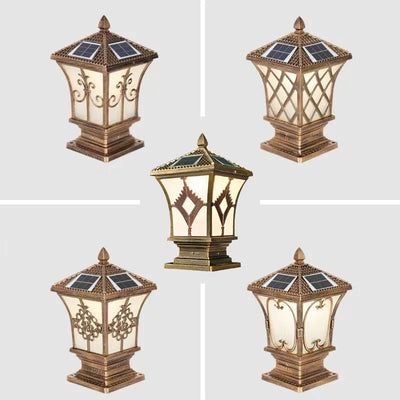 Lampe solaire extérieure moderne noire dans un jardin