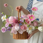 panier tressé marron clair réutilisable multiple uses fleurs artificielles anneaux métalliques traditionnel rangement maison