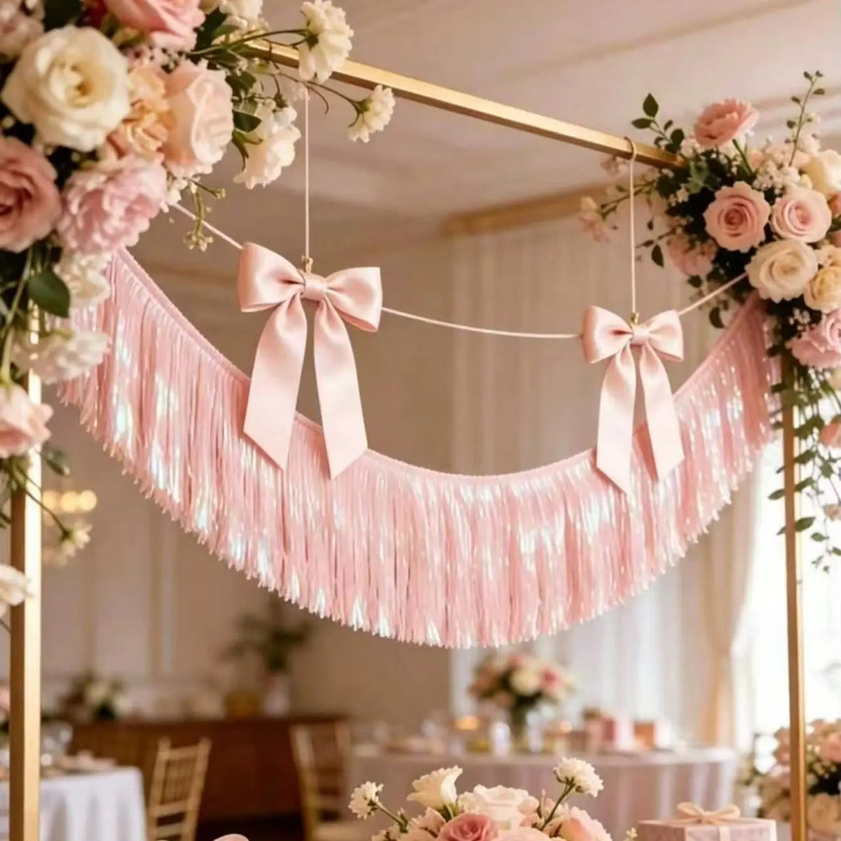 guirlande franges rose argentée décoration festive anniversaire mariage EVJF suspension festive élégante