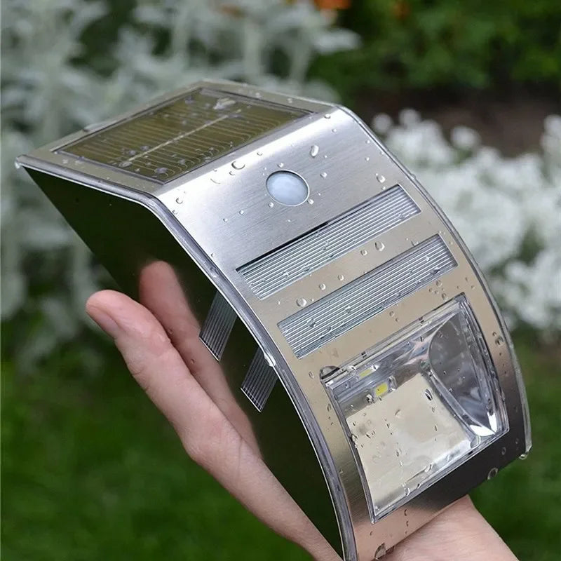 lampe solaire argentée détecteur mouvement led moderne extérieure étanche ip65 adhésif jardin contemporaine