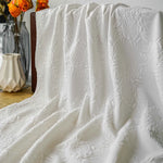 tissu polyester élastique fleurs blanches texture classique 150cm large 240g/m