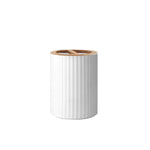 ensemble produits salle bain moderne flacon savon pot coton tige pot brosse dents brosse